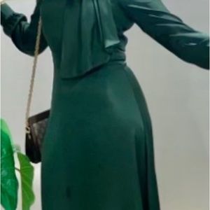 Great holiday or date night outfit. Shows the body in an elegant manner.